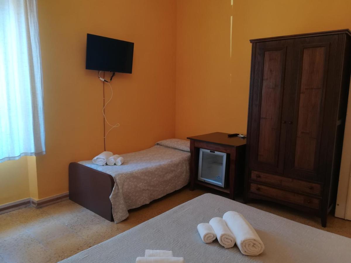 B&B A Due Passi Dal Mare Scilla Exterior photo